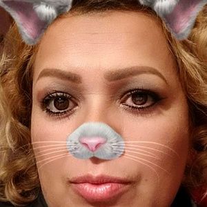 Meet your Posher, Yanira